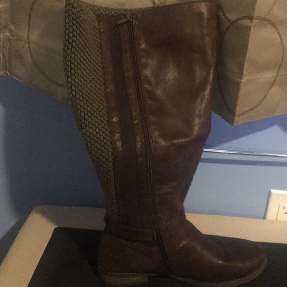 Boot - Picture 5 of 5